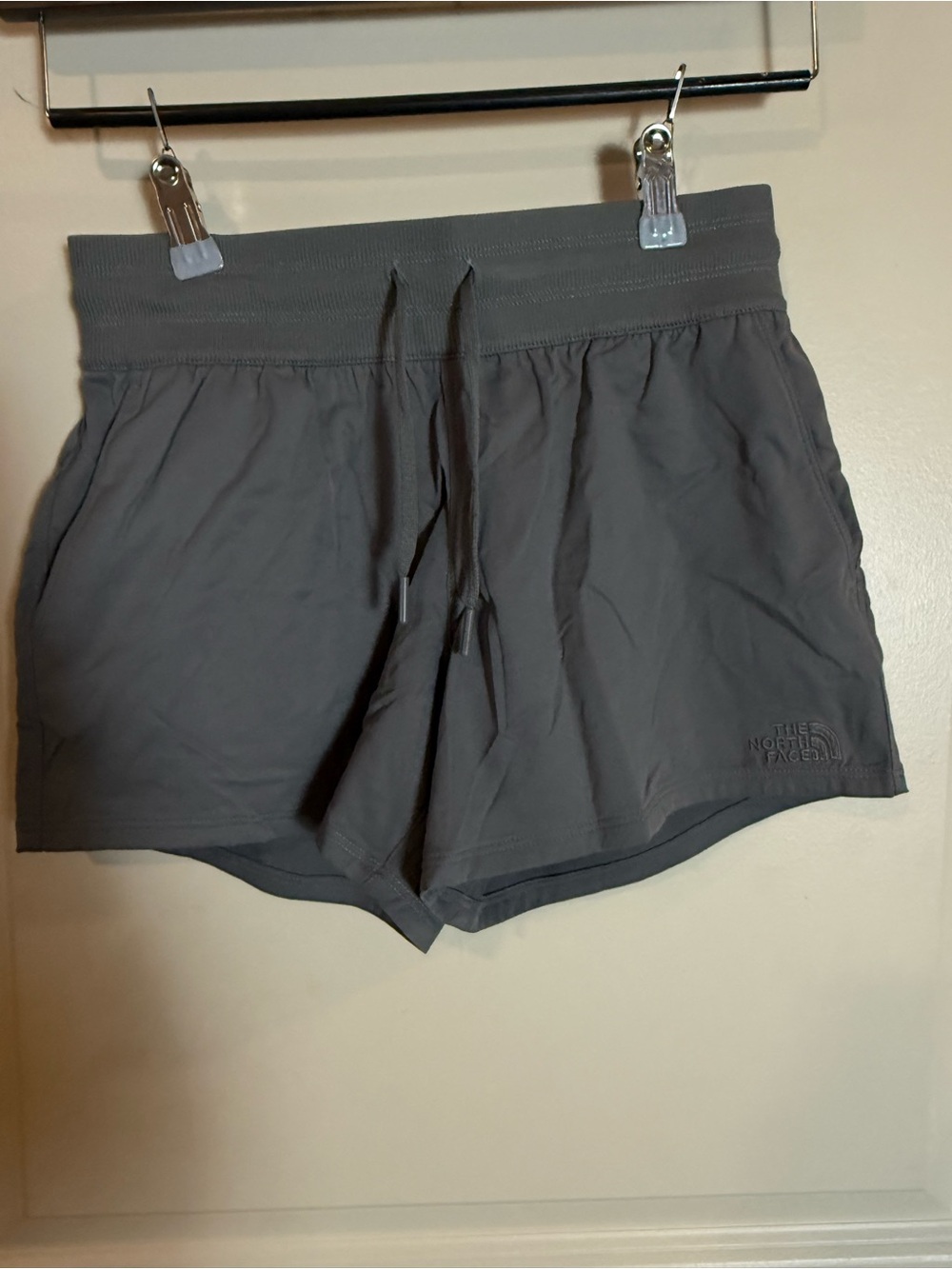 NWT The North Face Aphrodite Women's Gray Shorts with Drawstring Waist